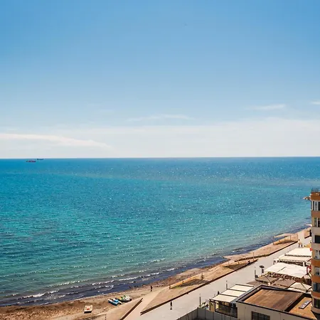 Beachfront דירה *