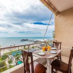 Beachfront Apartment *